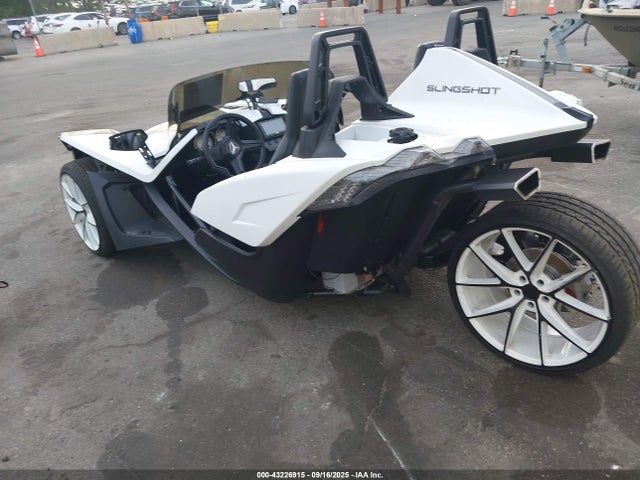 57XAASFAXK8132966 Polaris Slingshot