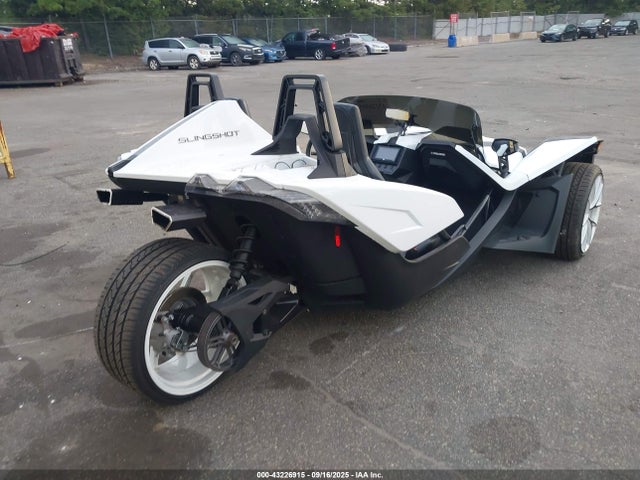 57XAASFAXK8132966 Polaris Slingshot
