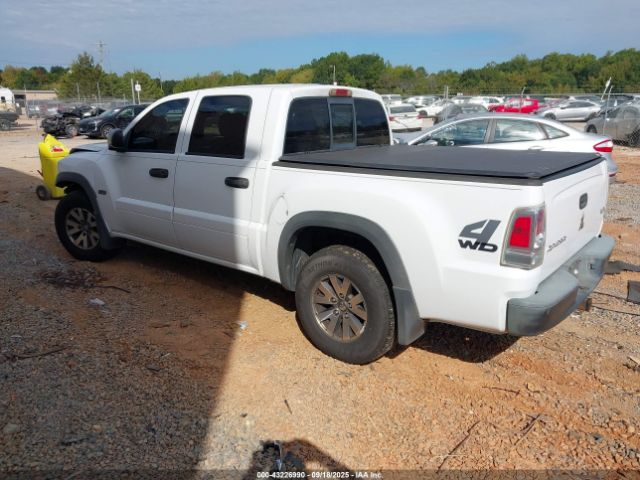 2006 MITSUBISHI RAIDER 1Z7HT38N86S596813 Photo 2