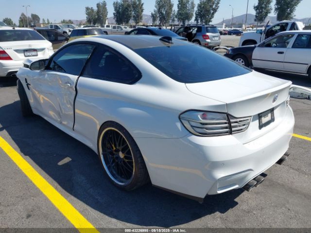 2015 BMW M4 WBS3R9C59FK330109 Photo 2