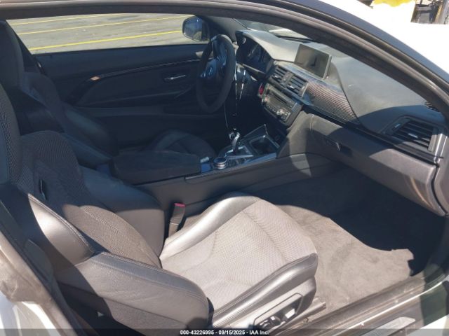 2015 BMW M4 WBS3R9C59FK330109 Photo 4