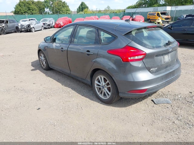 Ford 2015 2015 1FADP3K26FL253835 Image 3