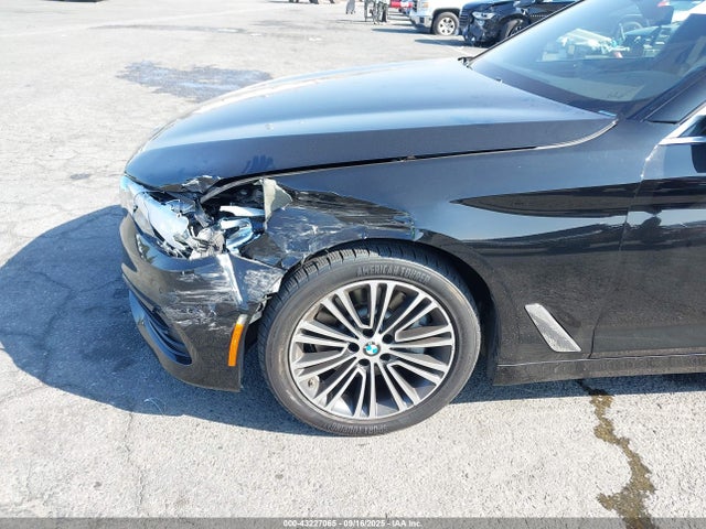 BMW 2019 2019 WBAJA5C58KWW09274 Image 6