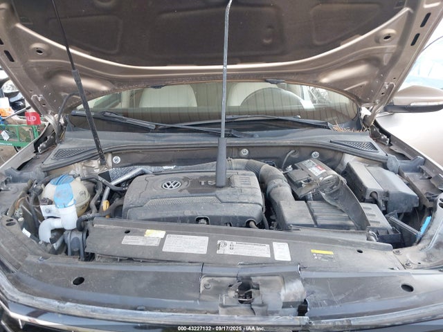 1VWBT7A32GC016465 Volkswagen Passat