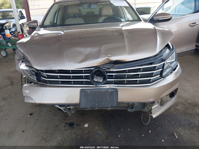 1VWBT7A32GC016465 Volkswagen Passat