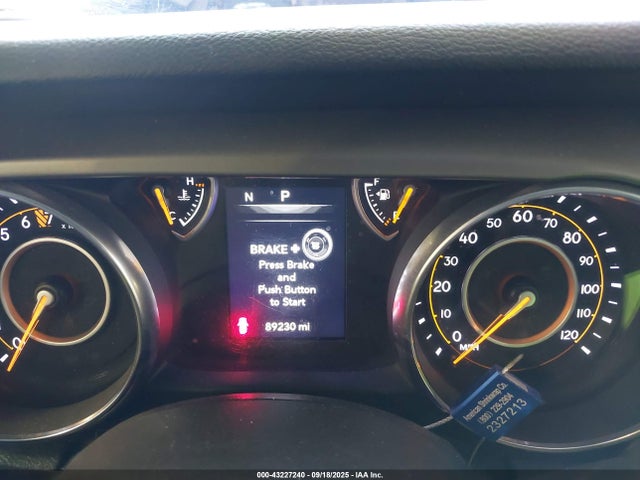 1C4HJXDG8LW298962 Jeep Wrangler