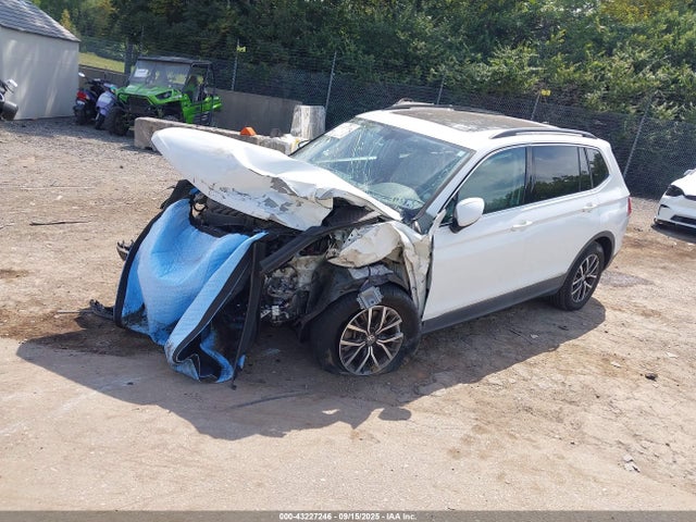 Volkswagen Tiguan 2020 3VV2B7AX8LM043690 Image 2