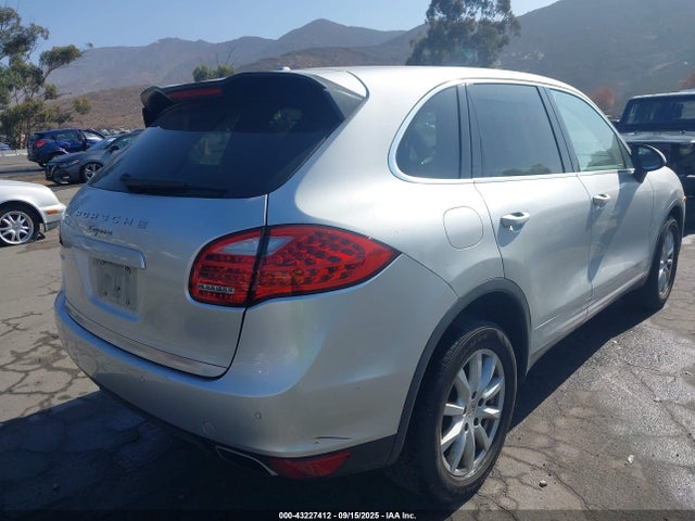 2011 PORSCHE CAYENNE WP1AA2A21BLA01154 Photo 3