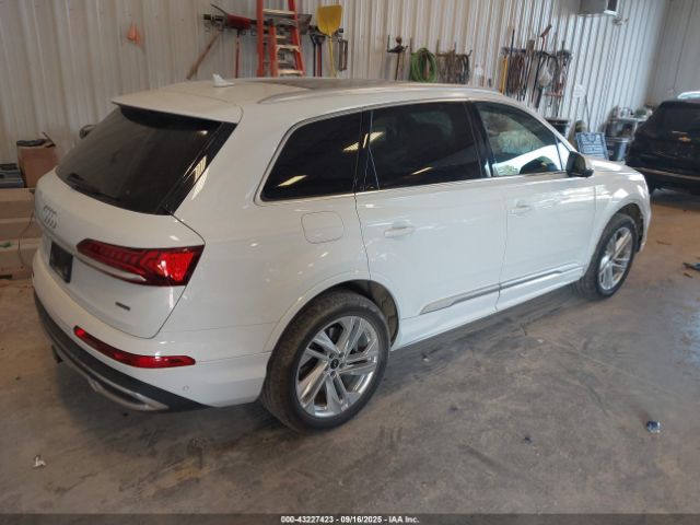 2022 AUDI Q7 WA1AJBF79ND014975 Photo 3