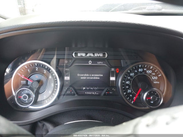43227426 :رقم المزاد ، 1C6SRFFT2LN195892 vin ، 2020 Ram 1500 Big Horn  4x4 5'7 Box مزاد بيع