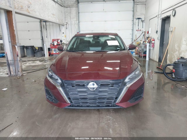 Nissan 2025 2025 1N4BL4DWXSN375315 Image 12