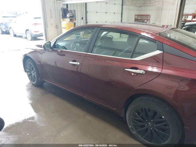 Nissan 2025 2025 1N4BL4DWXSN375315 Image 14