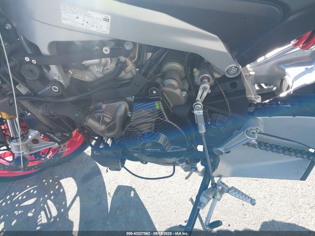 ZD4KSUG05RS002574 Aprilia Rs