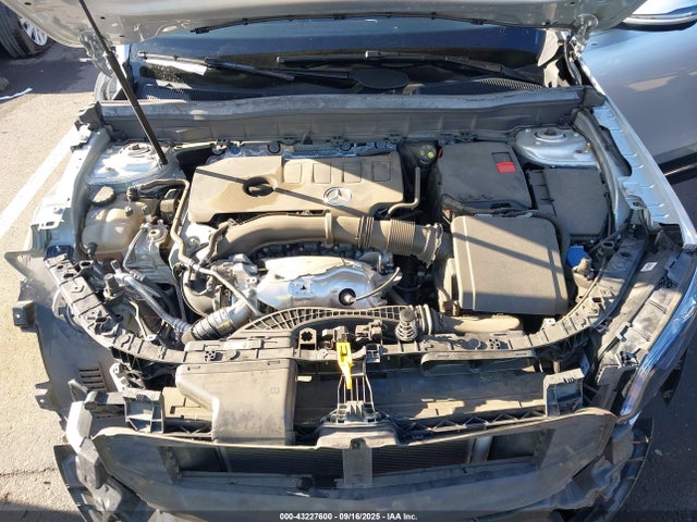 W1N4M4GBXNW199592 Mercedes-Benz m260