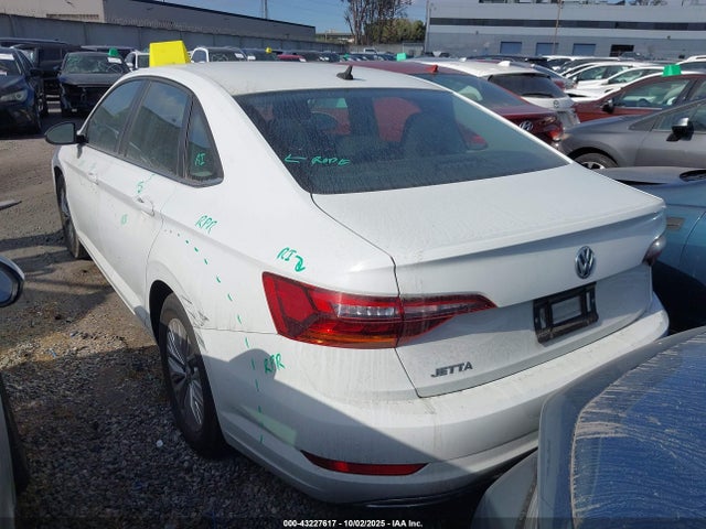 3VWC57BU1KM046568 Volkswagen 1.4 tsi
