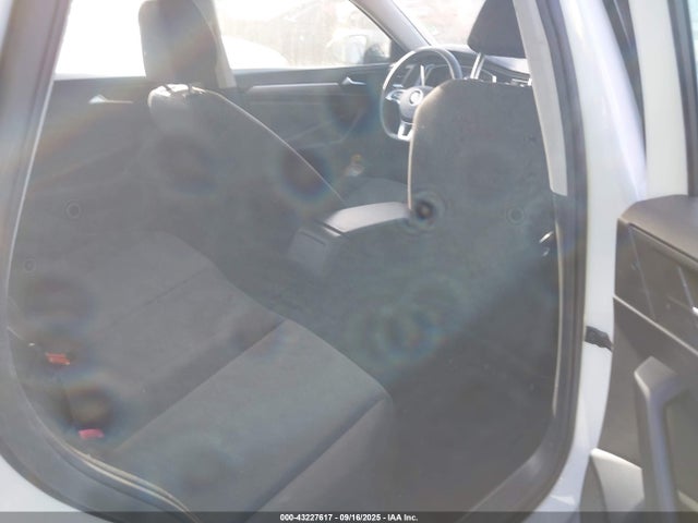 3VWC57BU1KM046568 Volkswagen 1.4 tsi