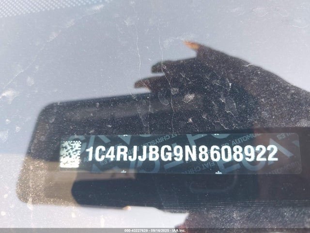 1C4RJJBG9N8608922 Jeep GRAND CHEROKEE L
