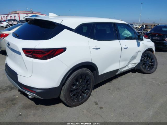 2024 CHEVROLET BLAZER 3GNKBCR40RS167465 Photo 3