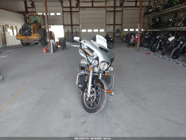 Harley-Davidson Ultra Limited Low 2015 1HD1KKL13FB658003 Image 5