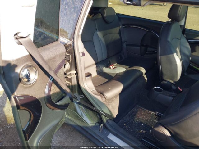 2009 MINI COOPER S CLUBMAN WMWMM33539TP93219 Photo 7