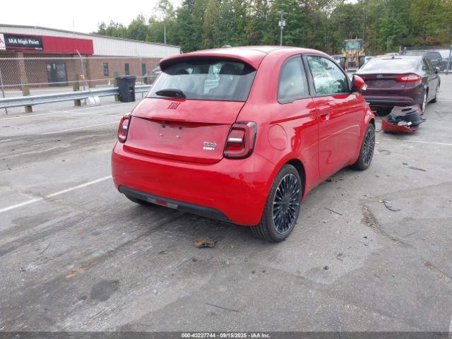 2024 FIAT 500E ZFAFFAA41RX203362 Photo 3