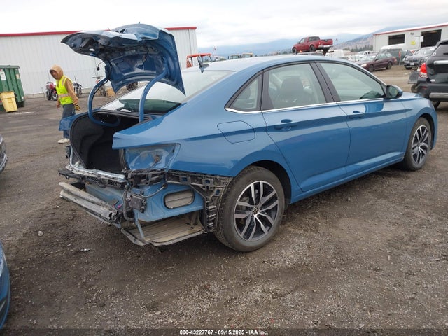 3VW7X7BU8SM076436 Volkswagen tsi