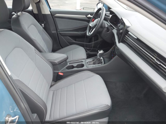 3VW7X7BU8SM076436 Volkswagen tsi
