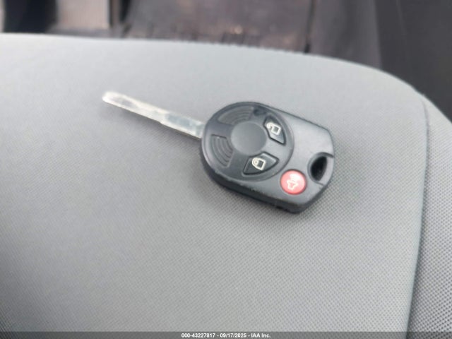 1FMCU9G94GUC83057 Ford 2016