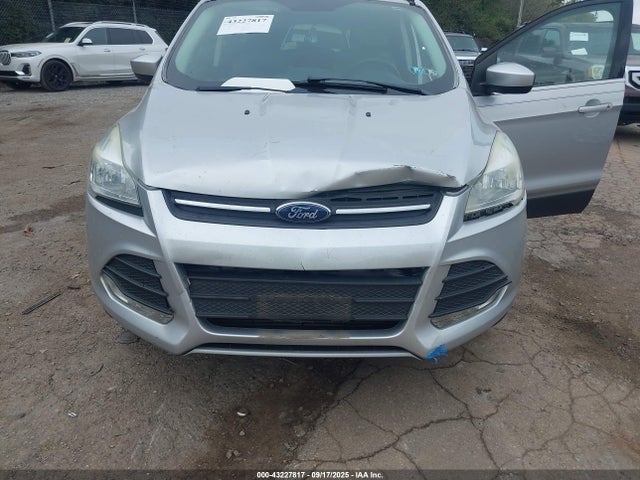 1FMCU9G94GUC83057 Ford 2016