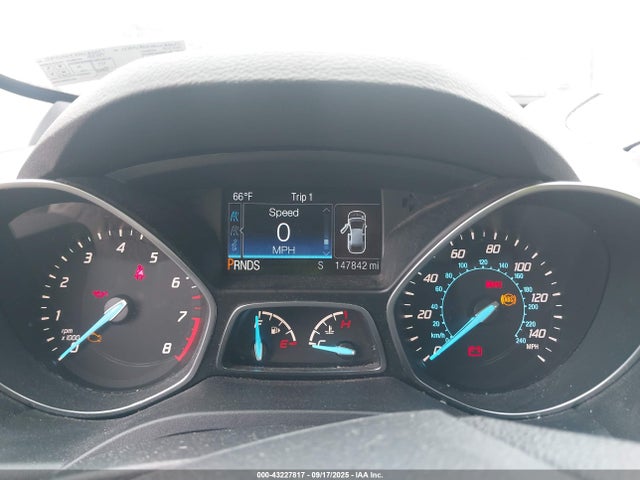 1FMCU9G94GUC83057 Ford 2016