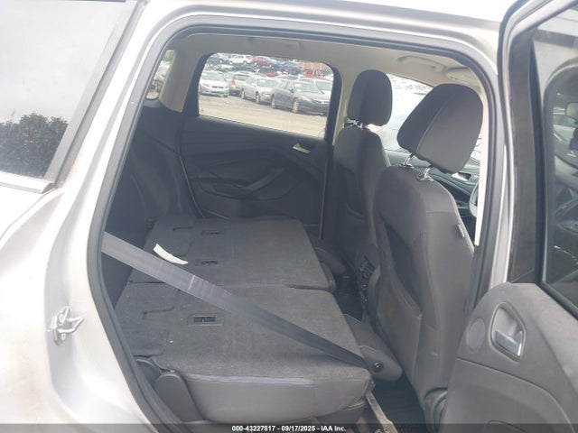 1FMCU9G94GUC83057 Ford 2016
