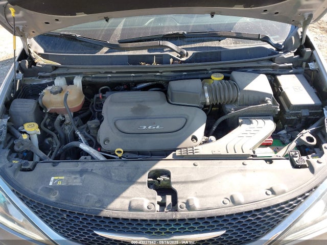 2018 CHRYSLER PACIFICA 2C4RC1GGXJR269122 Photo 9