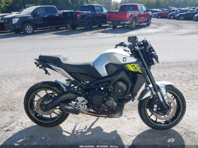 Yamaha 2017 2017 JYARN53E3HA001979 Image 12