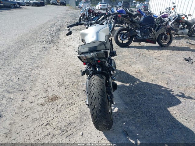 Yamaha 2017 2017 JYARN53E3HA001979 Image 6