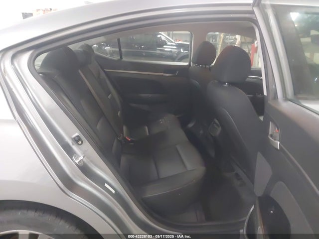 KMHD84LF8JU478304 Hyundai ELANTRA SEL