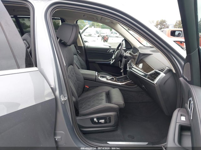 5UX23EM02S9X08416 BMW X7
