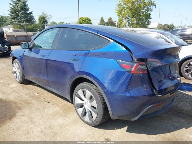 2023 TESLA MODEL Y 7SAYGDEE6PF615256 Photo 2
