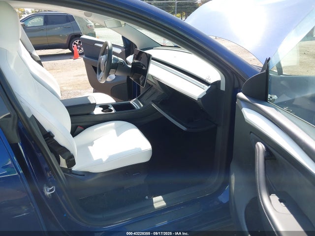 2023 TESLA MODEL Y 7SAYGDEE6PF615256 Photo 4