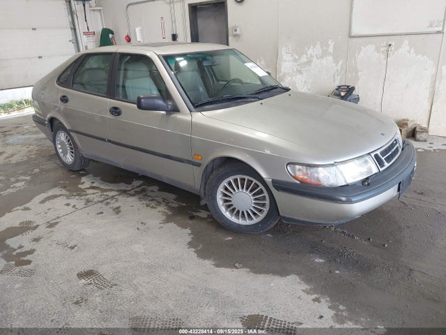 1995 SAAB 900 YS3DF55V4S2027025 Photo 0