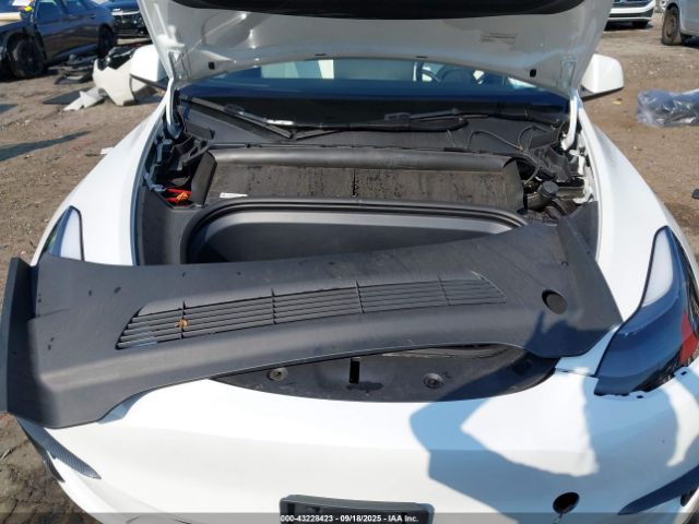 2024 TESLA MODEL Y 7SAYGDED9RF038409 Photo 9