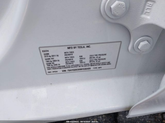 2024 TESLA MODEL Y 7SAYGDED9RF038409 Photo 8