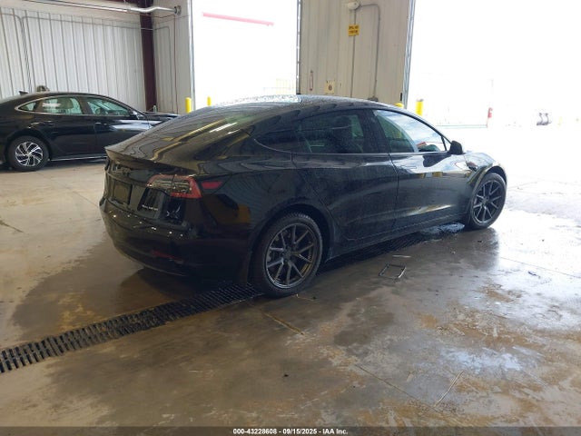 2021 TESLA MODEL 3 5YJ3E1EB9MF090545 Photo 3