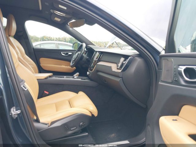 2022 VOLVO XC60 YV4L12RL2N1961040 Photo 4