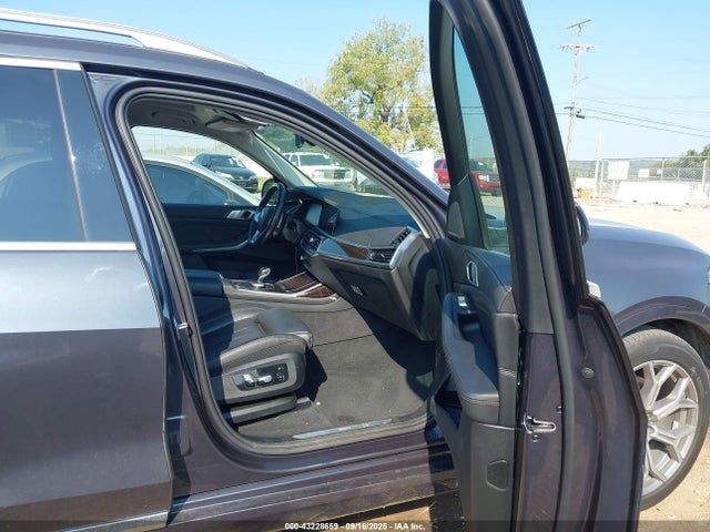 BMW X7 2019 5UXCW2C58KL084163 Image 5