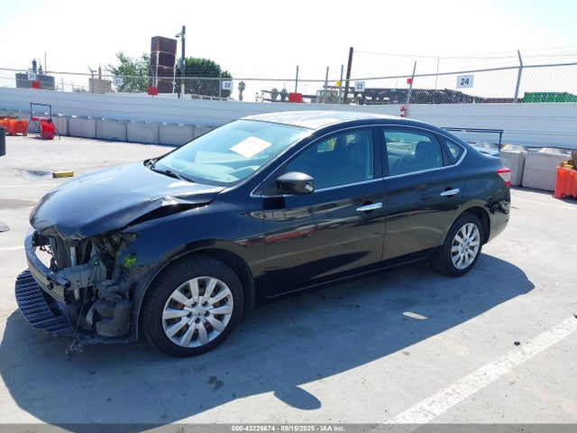 Nissan Sentra 2015 3N1AB7AP0FY342018 Image 2