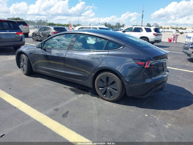 2024 TESLA MODEL 3 5YJ3E1EA7RF769731 Photo 2