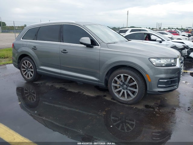 2017 AUDI Q7 WA1LAAF71HD014122 Photo 0