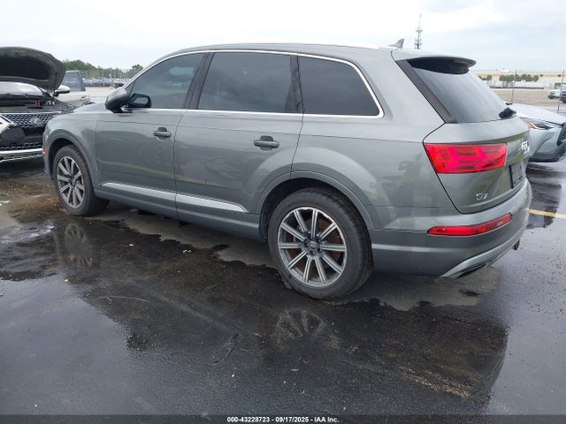 2017 AUDI Q7 WA1LAAF71HD014122 Photo 2