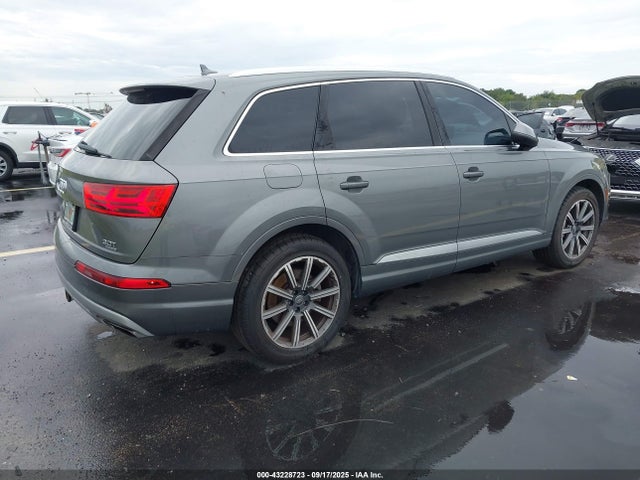 2017 AUDI Q7 WA1LAAF71HD014122 Photo 3