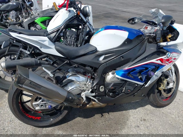 WB10D6002HZ710531 BMW 2017